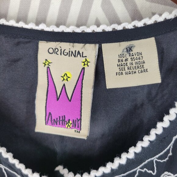 Anthony Tunic Top Plus 1X Lightweight Button Up Black Semi-sheer Embroidered - Picture 7 of 7